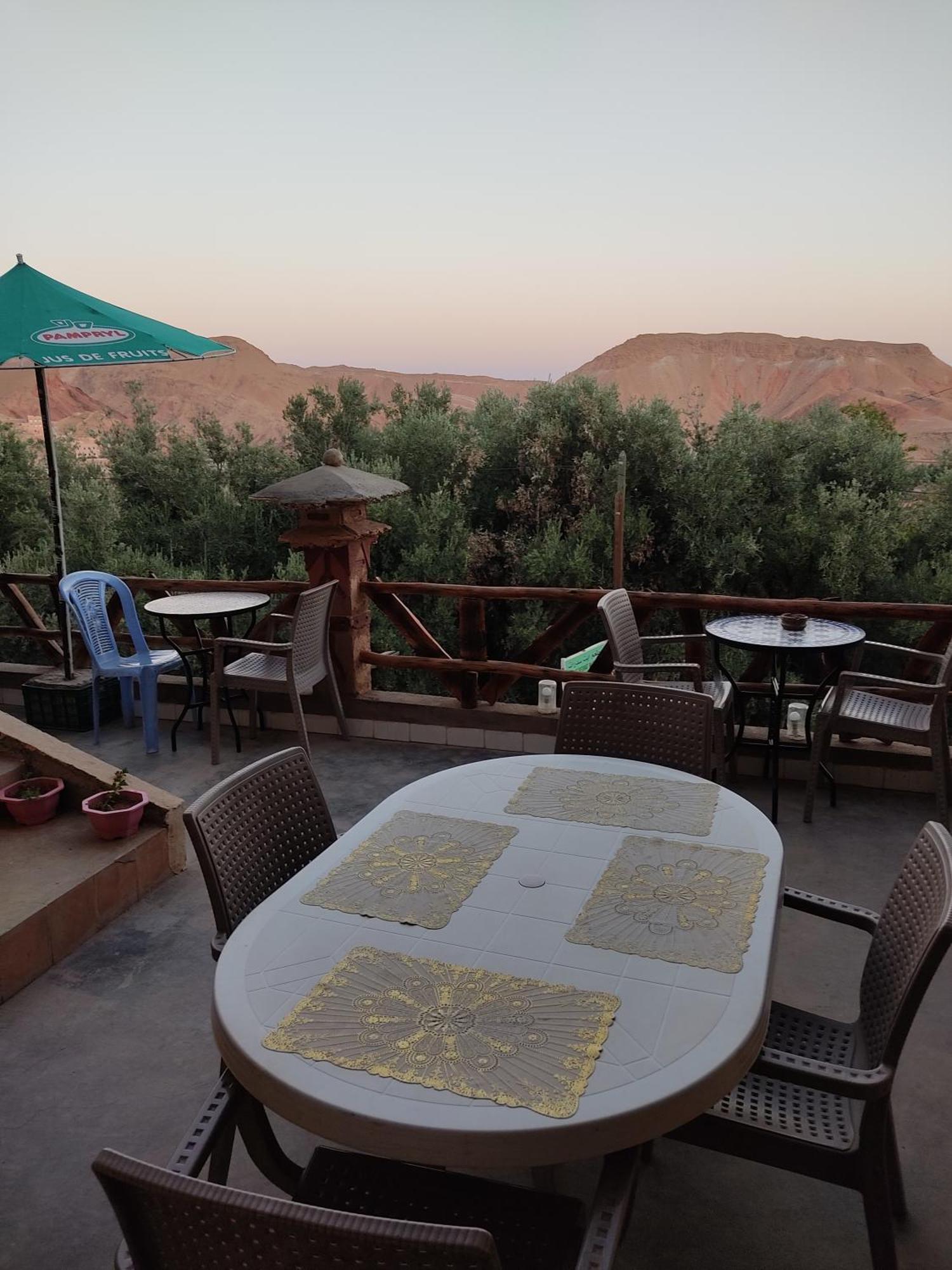 Hotel Restaurant Ait Saderat Boumalne Dades Exterior photo