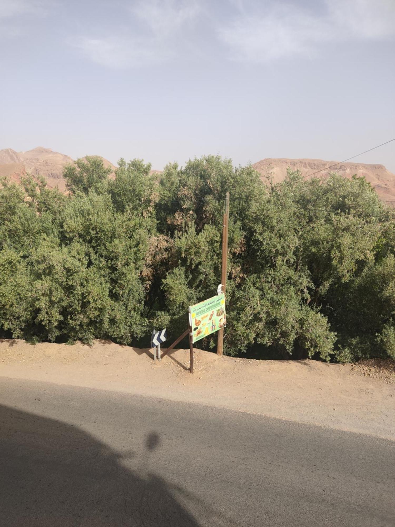 Hotel Restaurant Ait Saderat Boumalne Dades Exterior photo