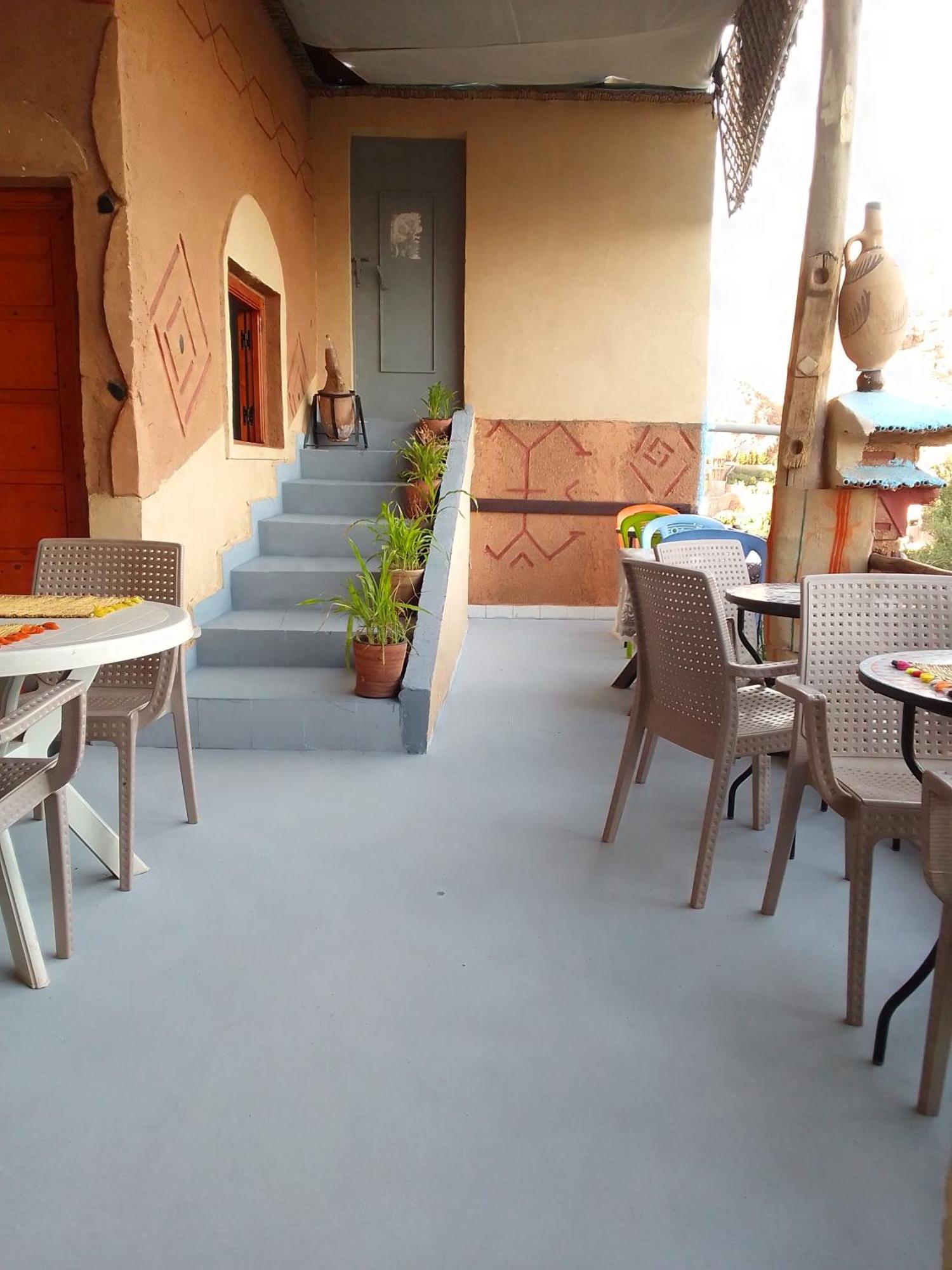Hotel Restaurant Ait Saderat Boumalne Dades Exterior photo